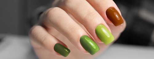 Square Stone Nails: ovaj manikir u prirodnim tonovima obožavamo 2026. godine.